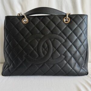 CHANEL Black Caviar Grand Shopping Quilted Tote